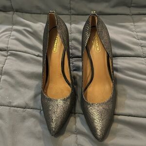 Coach pumps heels size 8 b